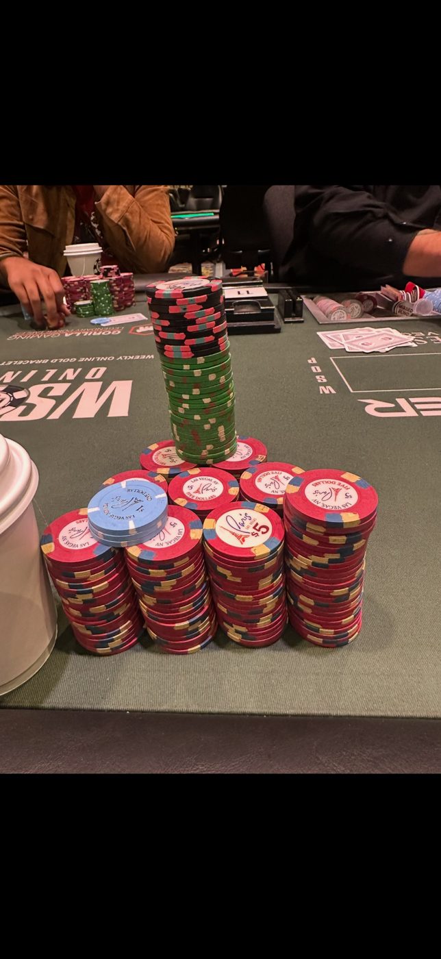 Coach Robbie live poker chip stack photo 4