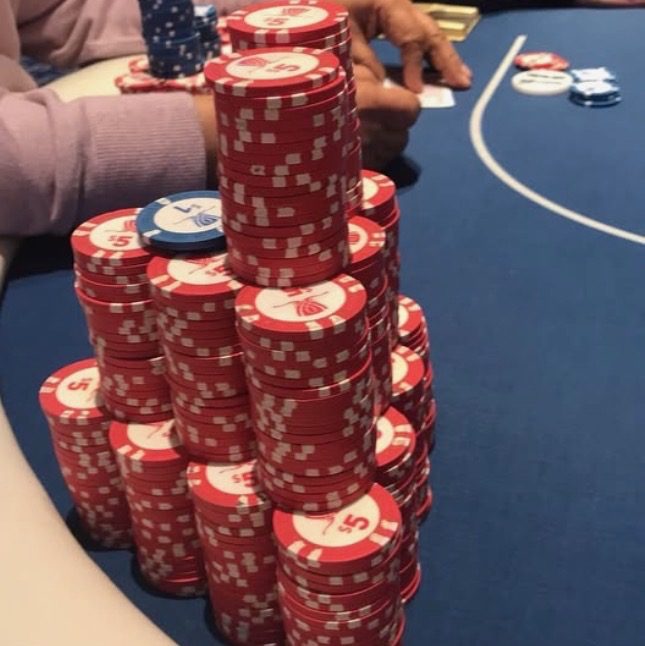 Coach Robbie live poker chip stack photo 9